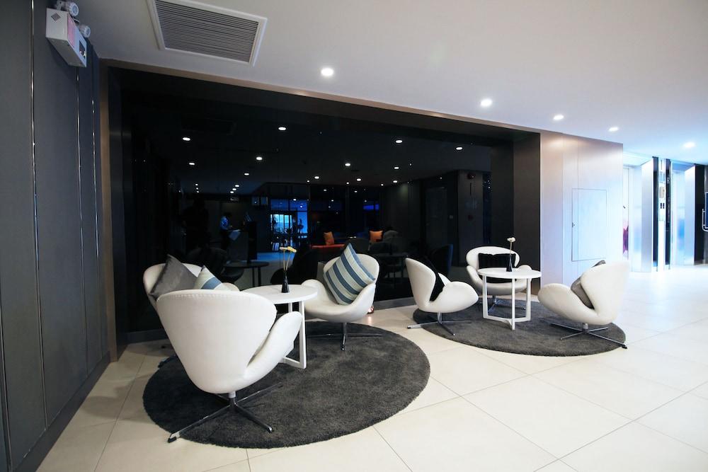 Xen Hotel Nakhon Pathom - Sha Plus Exterior photo